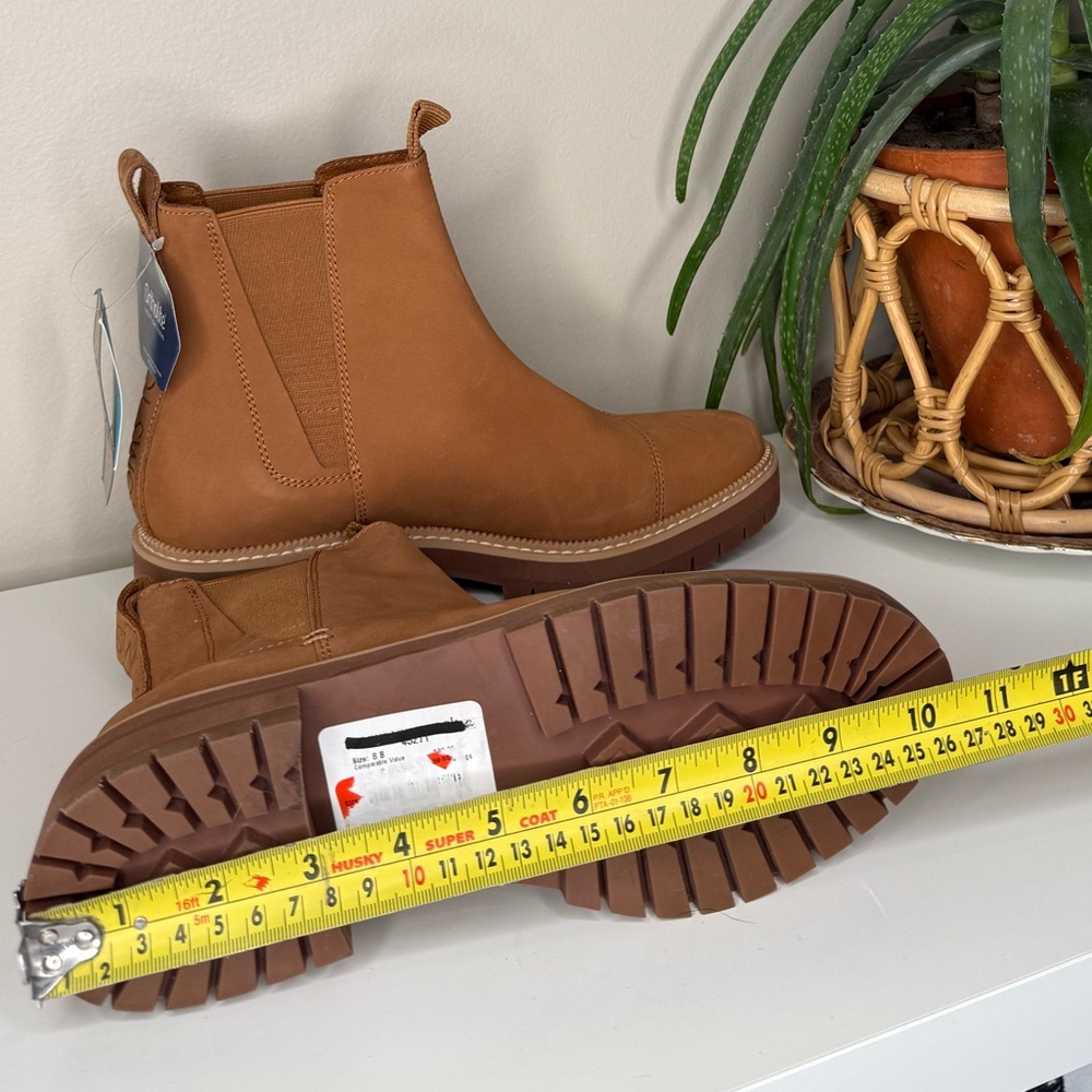 TOMS Dakota Chelsea Boots Women 8 Tan Water Resistant Leather NWT Lug Sole - Picture 12 of 14